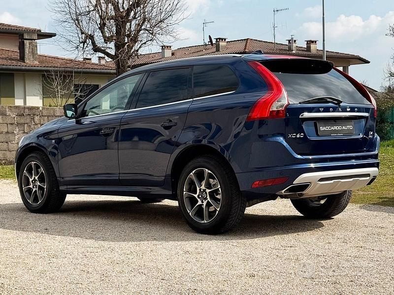 Usata Volvo XC60 Ocean Race 163 CV (119 kW) 2015 Blu/azzurro SUV