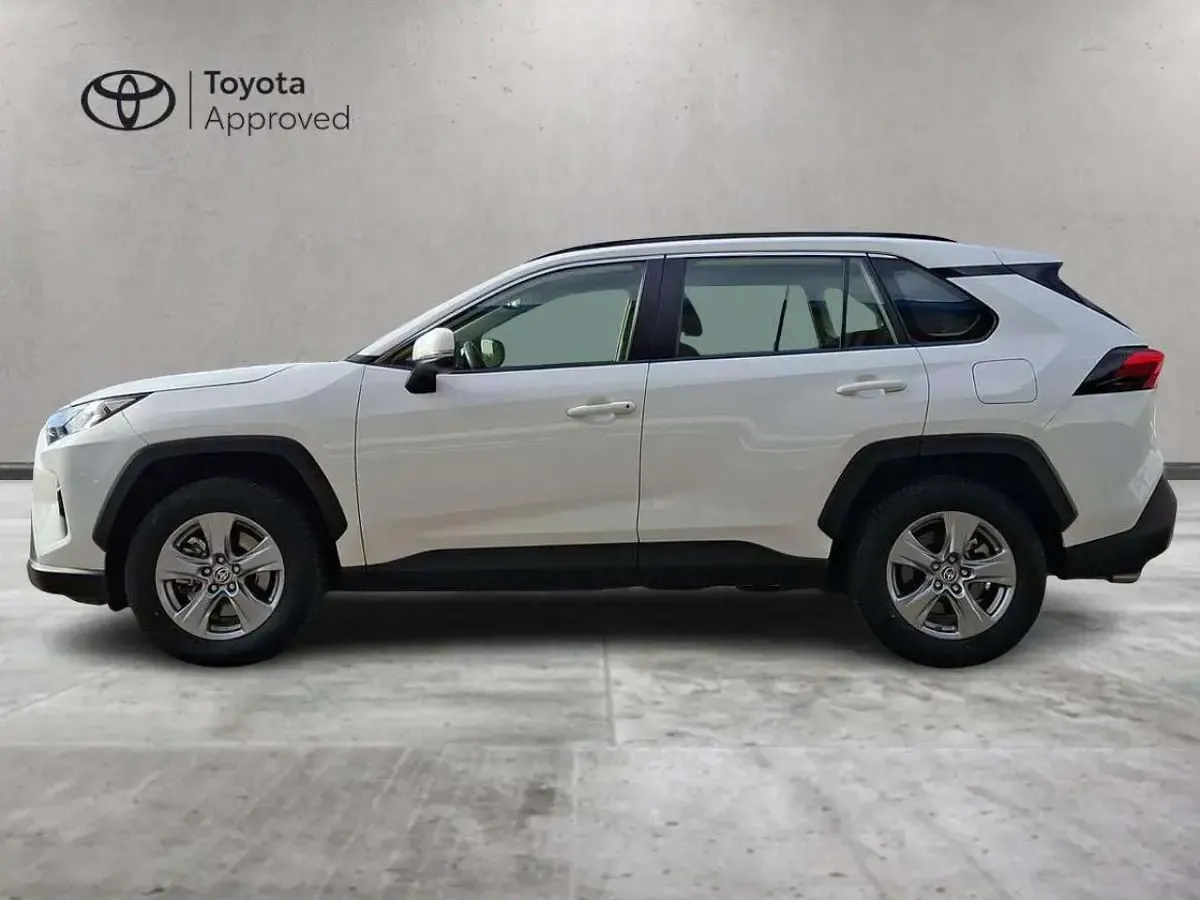 Usata Toyota RAV4 Hybrid Business Edition 178 CV (130 kW) 2023 Bianco SUV