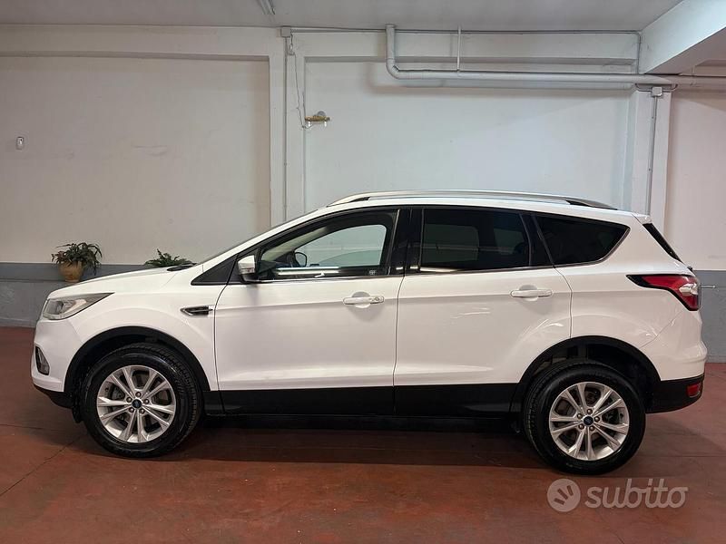 Usata Ford Kuga Titanium 120 CV (88 kW) 2018 Bianco SUV
