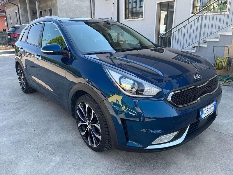 Usata Kia Niro 105 CV (77 kW) 2017 Blu SUV