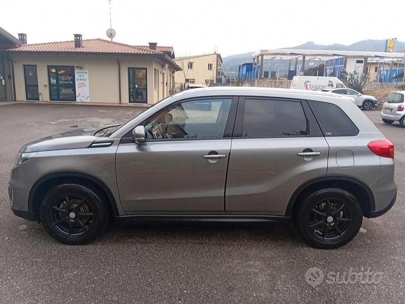 Usata Suzuki Vitara 120 CV (88 kW) 2015 Grigio SUV