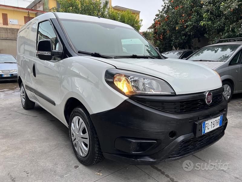 Usata Fiat Doblò 95 CV (69 kW) 2018 Bianco Monovolume