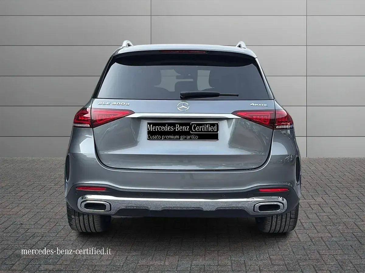 Begagnad Mercedes GLE300 Premium 272 HK (200 kW) 2024 Grå SUV