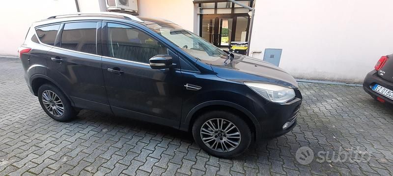 Usata Ford Kuga Business Edition 140 CV (102 kW) 2012 Nero SUV