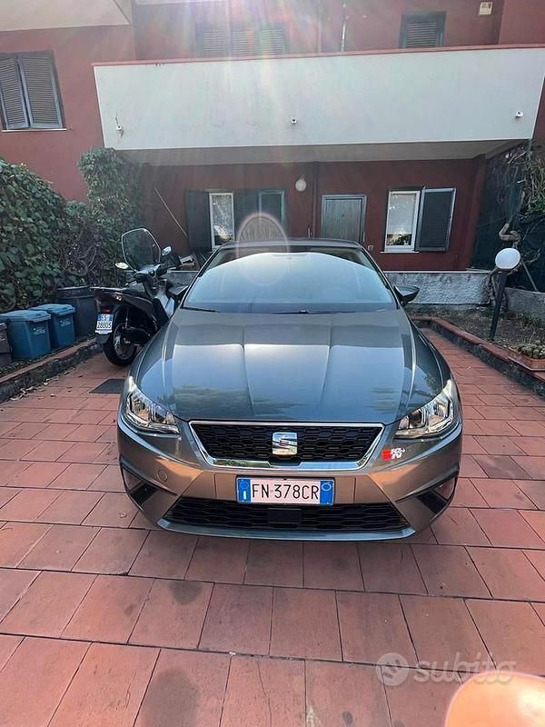 Usata Seat Ibiza 75 CV (55 kW) 2018 Grigio Utilitaria