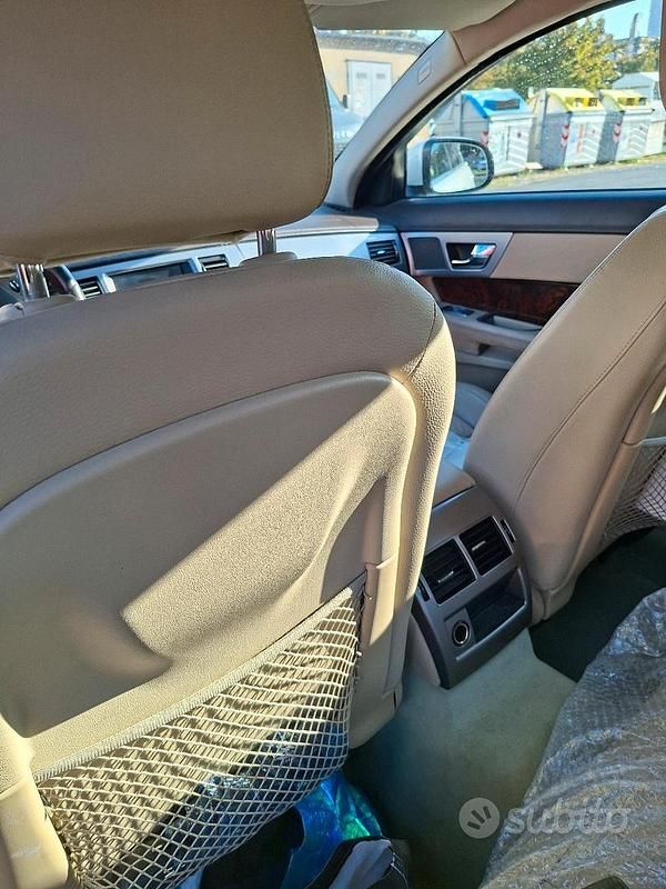 Usata 2011 Jaguar XF | 10.000 € - Immagine 1/4