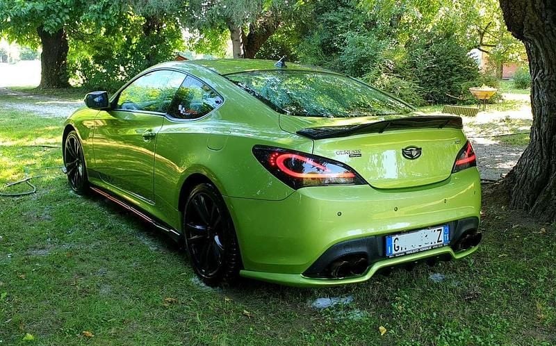 Usata Hyundai Genesis Sport 213 CV (156 kW) 2011 Verde Coupé