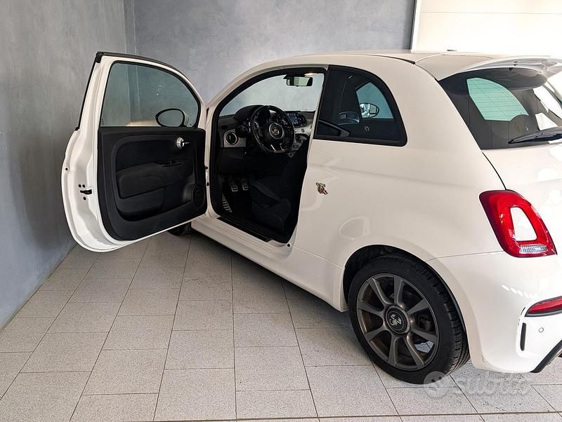 Usata Abarth 500 Turismo 164 CV (120 kW) 2023 Bianco Berlina