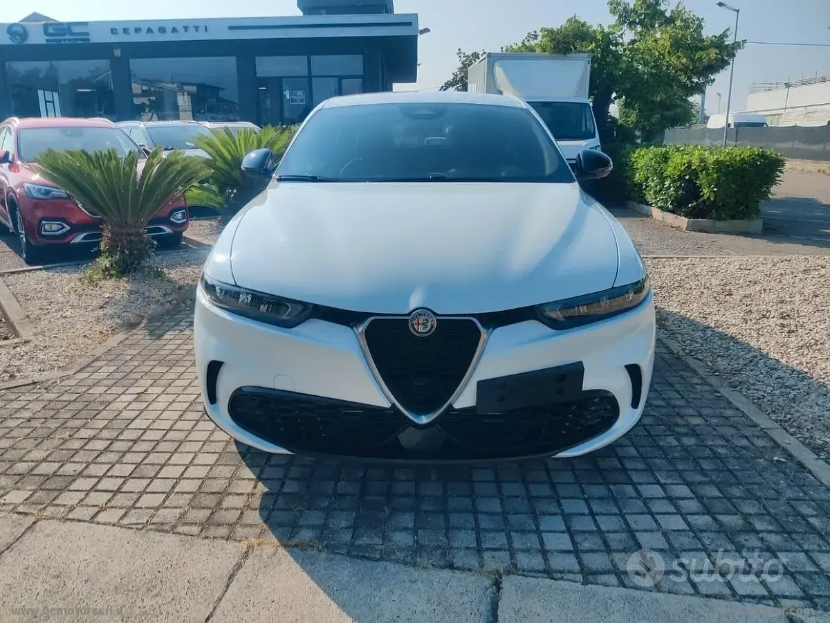 Usata Alfa Romeo Tonale Super 131 CV (96 kW) 2023 Bianco SUV