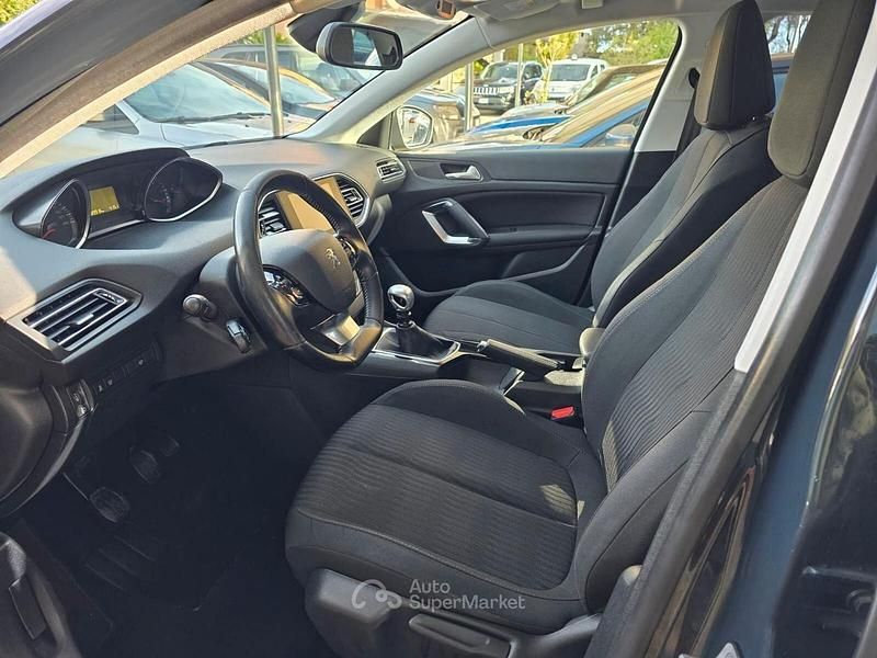 Usata Peugeot 308 Business-Line 120 CV (88 kW) 2017 Grigio Station wagon