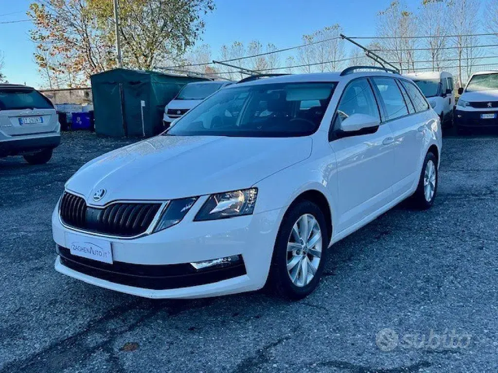 Usata Skoda Octavia Executive 116 CV (85 kW) 2019 Bianco Station wagon