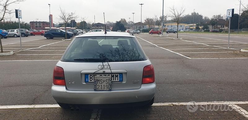 Usata Audi A4 Ambition 149 CV (109 kW) 1999 Argento Berlina