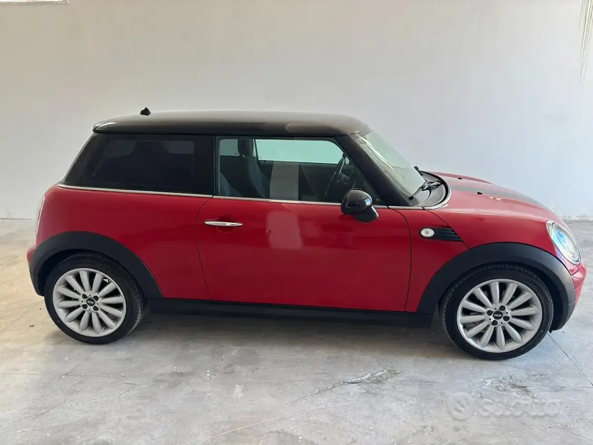 Usata Mini Cooper D 109 CV (80 kW) 2008 Rosso Utilitaria