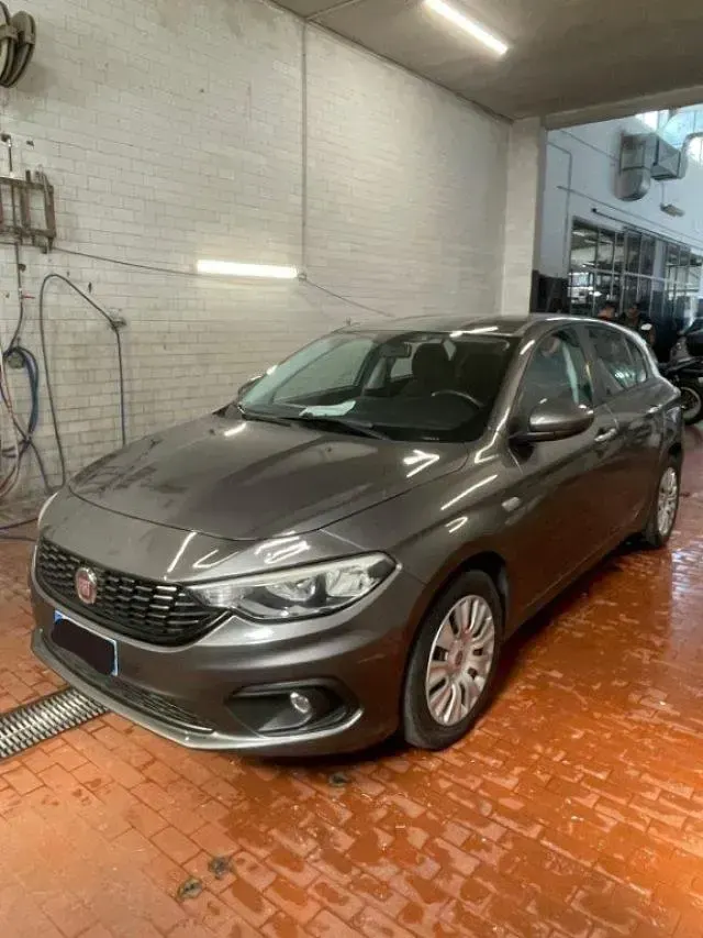 Usata Fiat Tipo Easy 95 CV (69 kW) 2017 Grigio Berlina