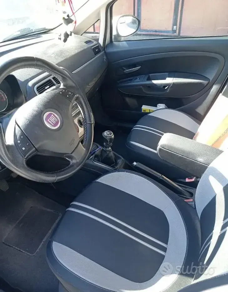 Usata Fiat Grande Punto Dynamic 77 CV (56 kW) 2009 Blu Utilitaria