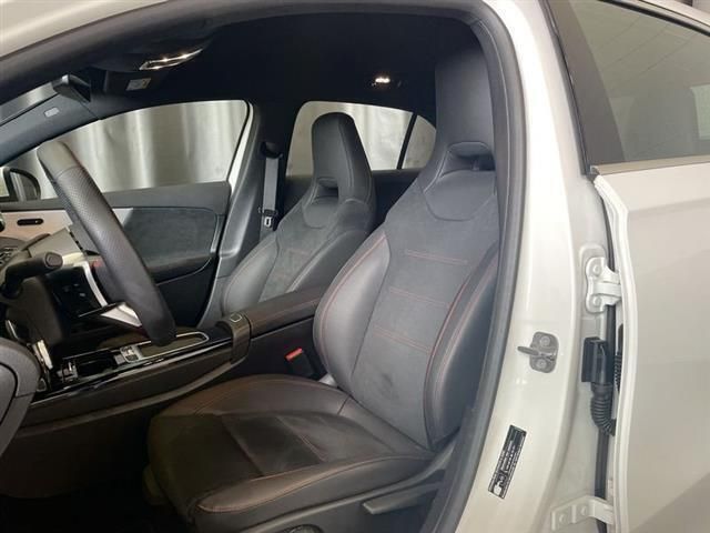 Bianco Usata 2023 Mercedes 200 AMG Line Premium Tre volumi | 33.900 € (Buon prezzo) - Immagine 1/4