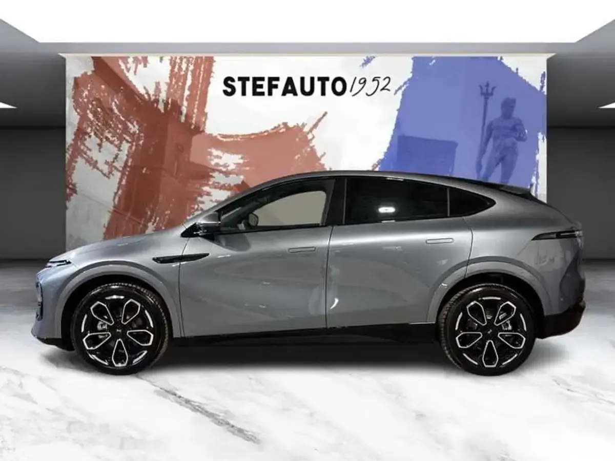 Nuova XPENG G6 AWD Performance 160 kW (218 CV) 2026 Midnight black SUV