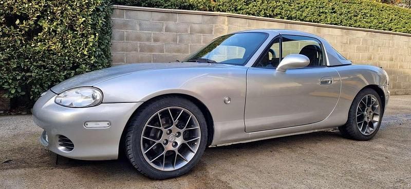 Usata Mazda MX5 110 CV (80 kW) 2004 Argento Cabrio