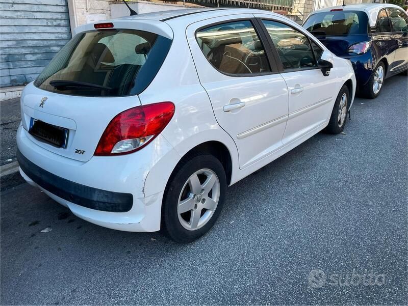 Usata Peugeot 207 70 CV (51 kW) 2012 Bianco Berlina