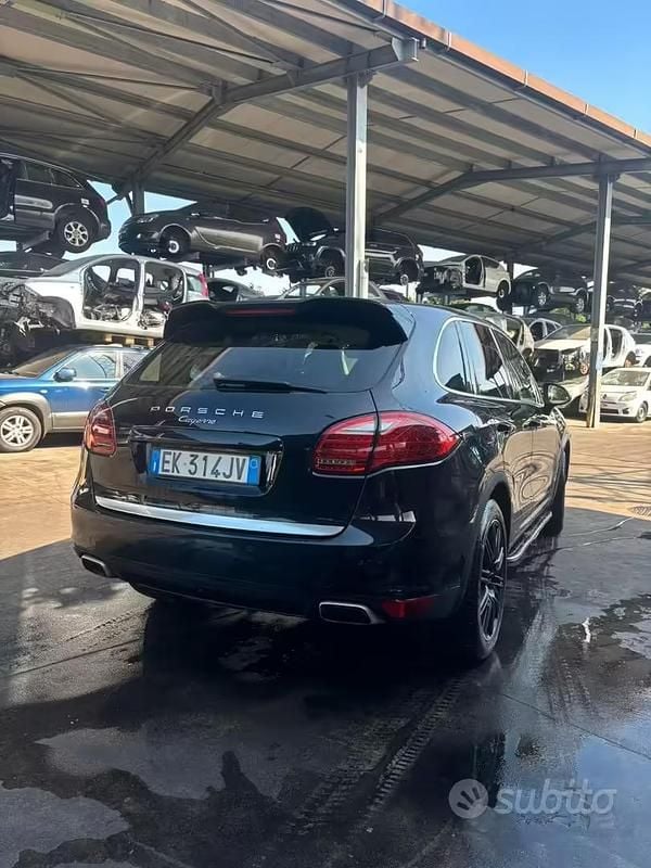 Usado Porsche Cayenne 245 CV (180 kW) 2011 Negro SUV