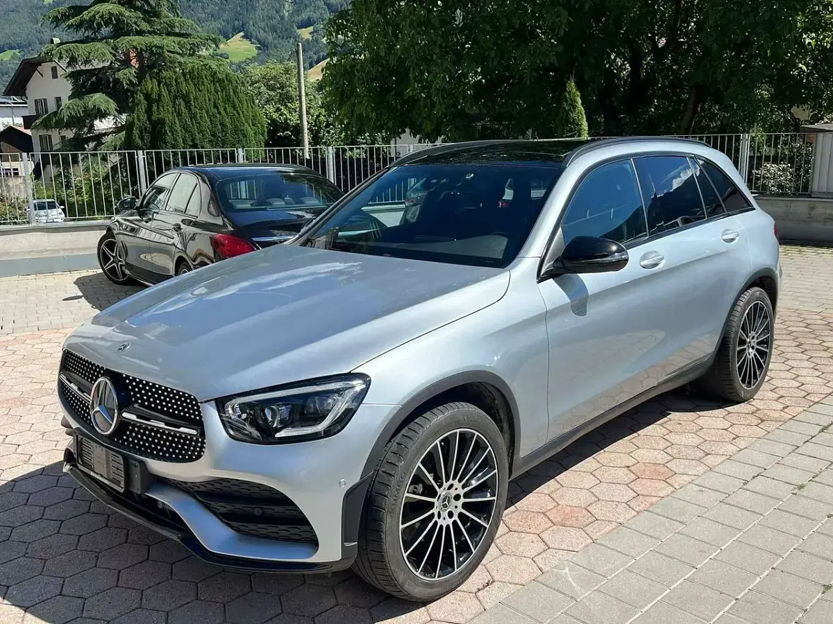 Usata Mercedes GLC300 Premium 194 CV (142 kW) 2021 Grigio SUV
