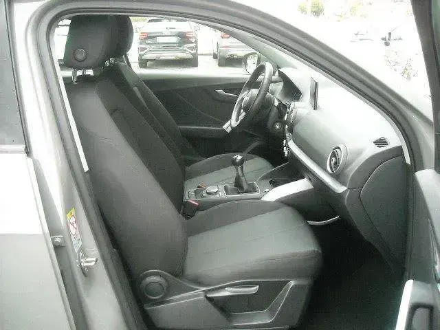 Usata Audi Q2 Business 116 CV (85 kW) 2020 Grigio SUV
