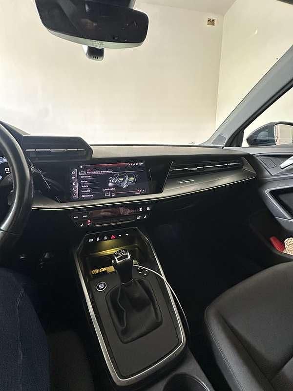 Usata Audi A3 Business 116 CV (85 kW) 2021 Blu Berlina