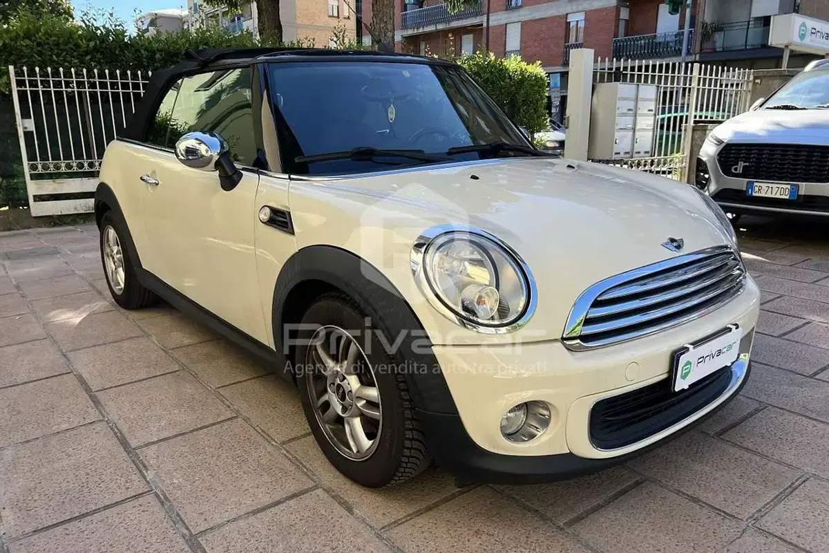 Usata Mini One Cabriolet 98 CV (72 kW) 2012 Bianco Cabrio