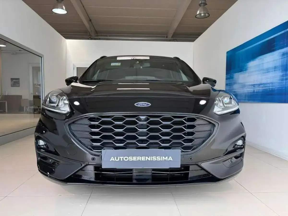 Usata Ford Kuga ST-Line 150 CV (110 kW) 2023 Nero SUV