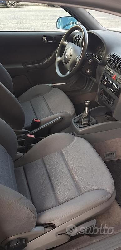 Usata Audi A3 1999 Grigio Utilitaria