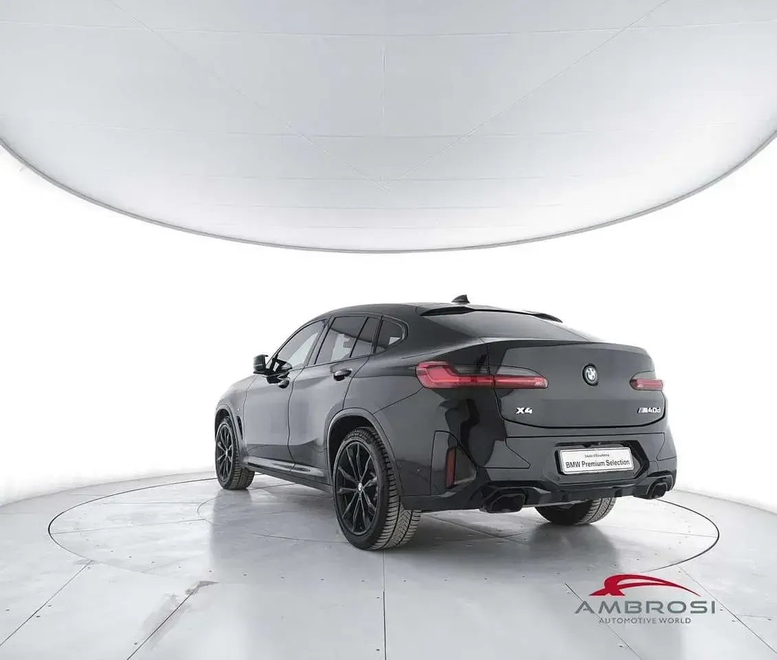 Usata BMW X4 340 CV (250 kW) 2023 Nero SUV