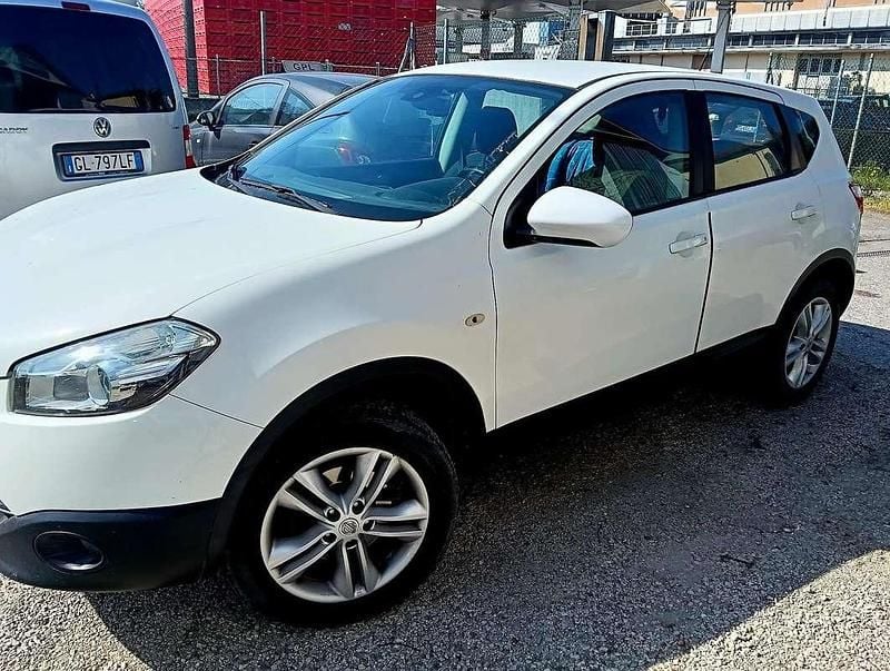 Usata Nissan Qashqai N-TEC 110 CV (80 kW) 2010 Bianco SUV
