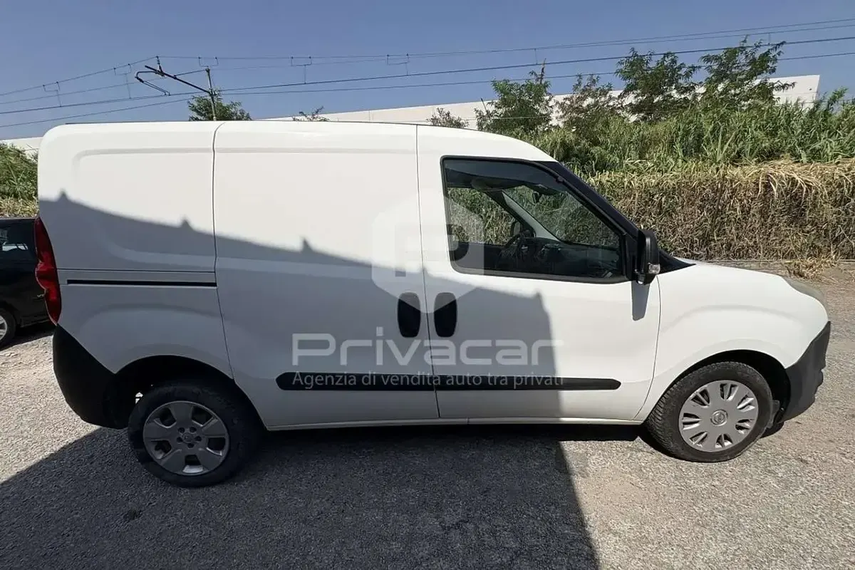 Usata Opel Combo 90 CV (66 kW) 2013 Bianco Monovolume