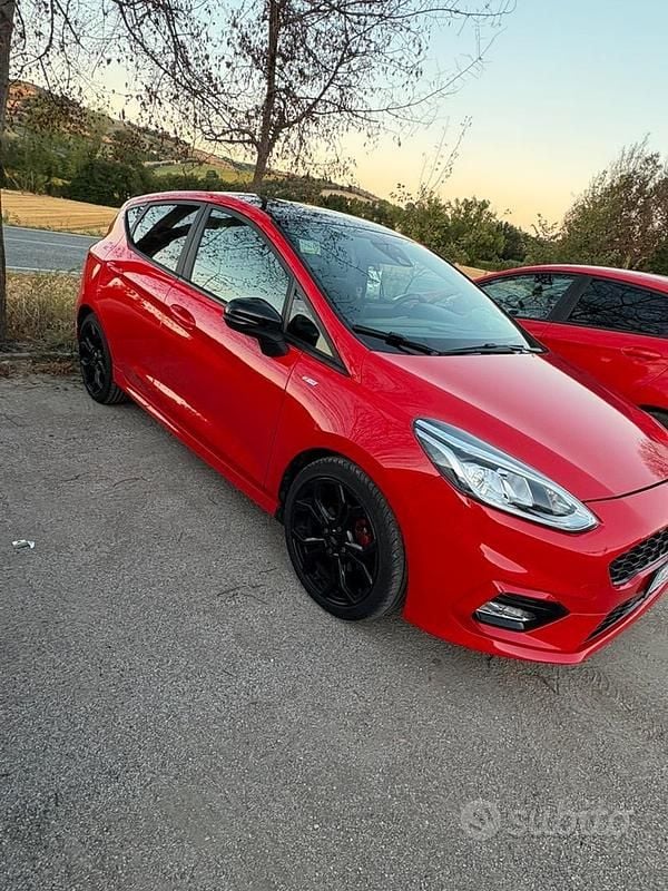 Usata Ford Fiesta ST-Line 86 CV (63 kW) 2018 Rosso Utilitaria