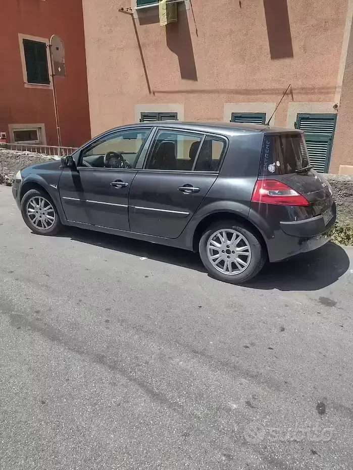 Usata Renault Mégane 106 CV (77 kW) 2009 Nero Berlina