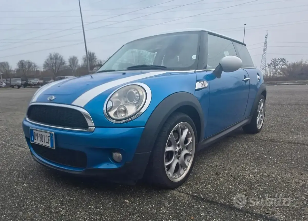 Usata Mini Cooper S 175 CV (128 kW) 2009 Bluazzurro Utilitaria