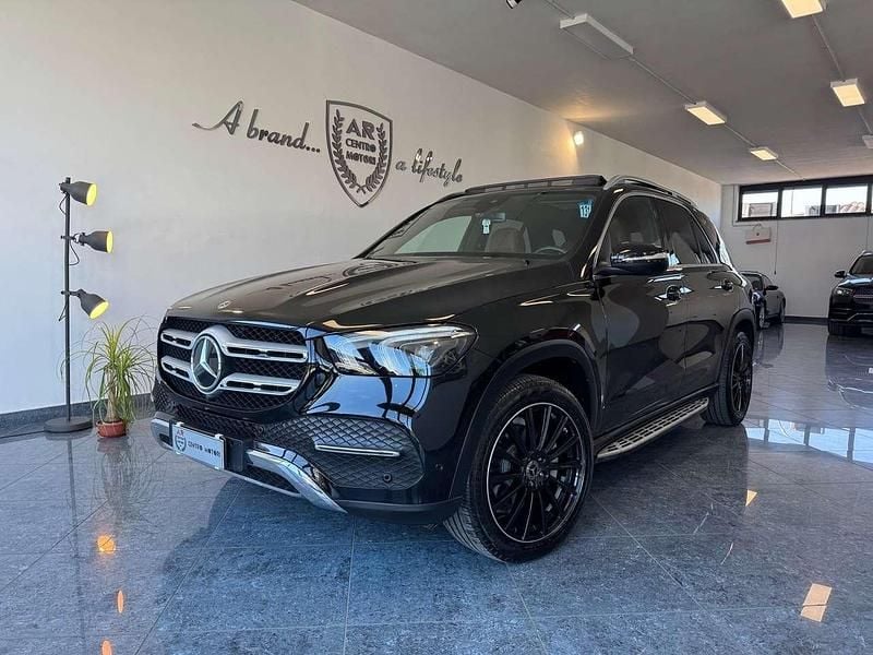 Nero ossidiana Usata 2020 Mercedes GLE300 SUV | 44.900 € (Buon prezzo) - Immagine 1/4