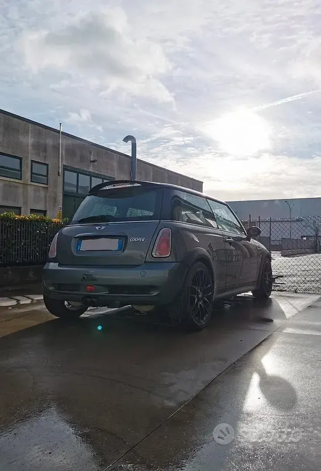 Usata Mini Cooper S 170 CV (125 kW) 2005 Grigio Utilitaria