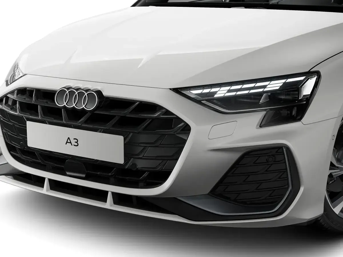 Nuova Audi A3 S-Line 150 CV (110 kW) 2026 Bianco arkona Berlina
