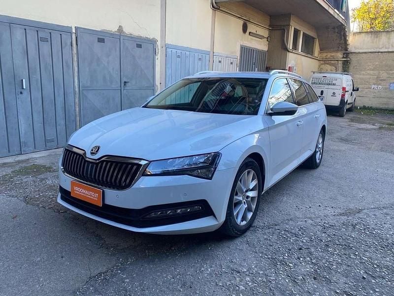 Bianco Usata 2024 Skoda Superb Style Station wagon | 24.290 € (Super prezzo) - Immagine 1/4