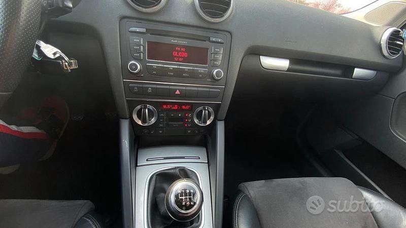 Usata Audi A3 140 CV (102 kW) 2013 Blu Berlina