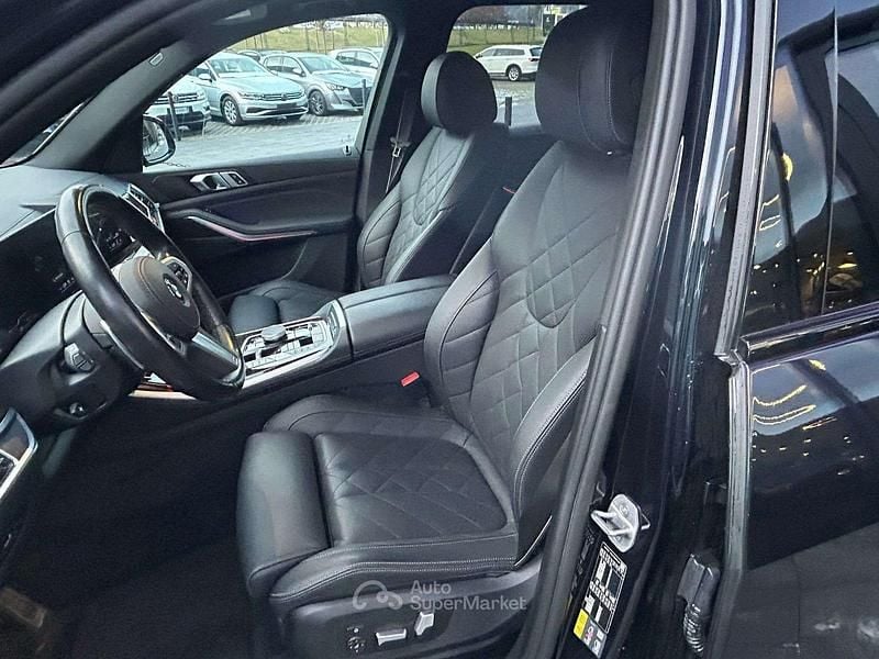 Usata BMW X5 M Sport 489 CV (359 kW) 2024 Carbon schwarz met. SUV