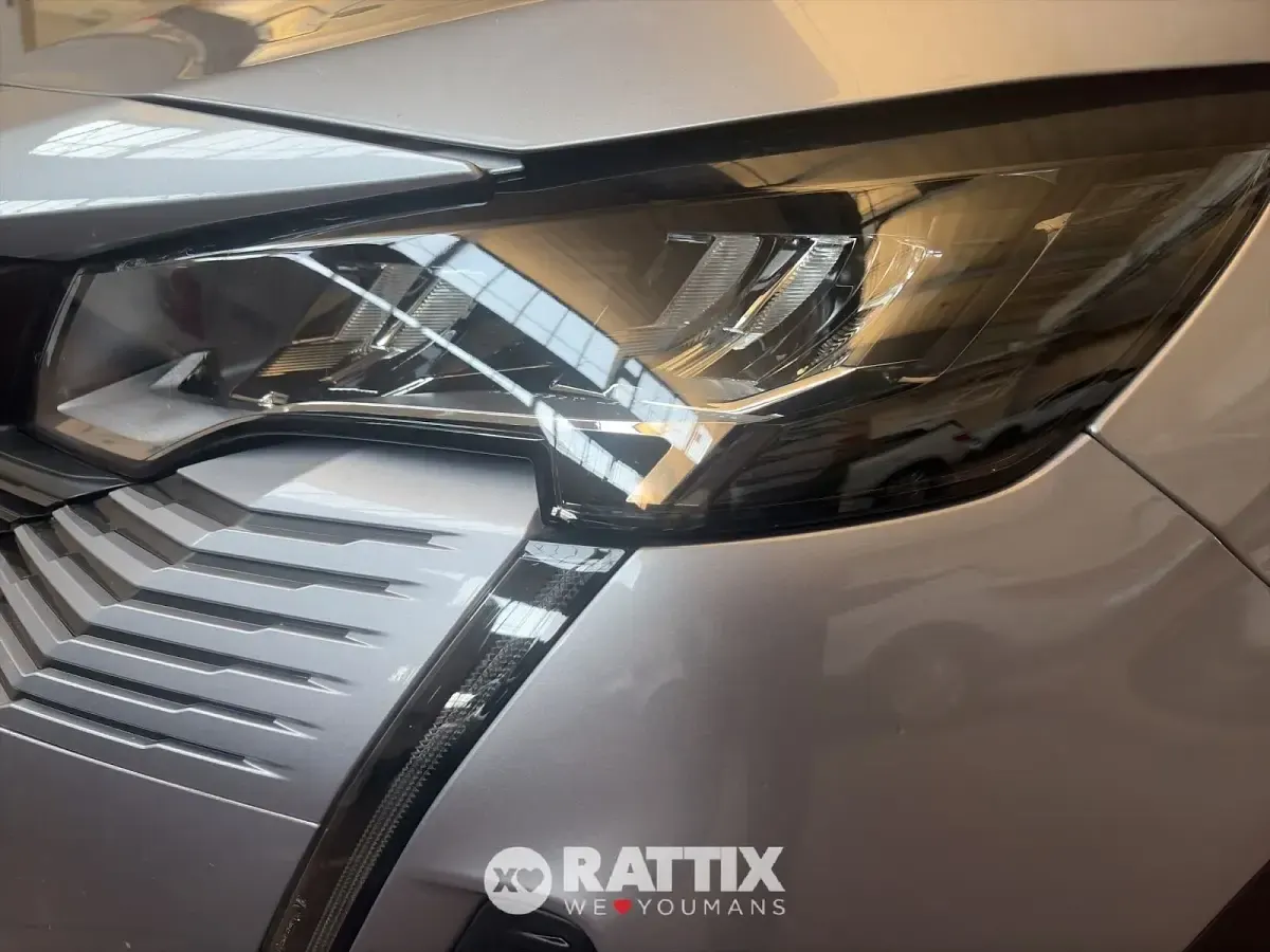 Usata Peugeot 3008 Allure 131 CV (96 kW) 2024 Grigio artense SUV