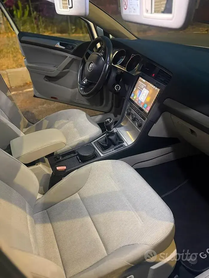 Usata VW Golf VII 110 CV (80 kW) 2016 Viola Berlina