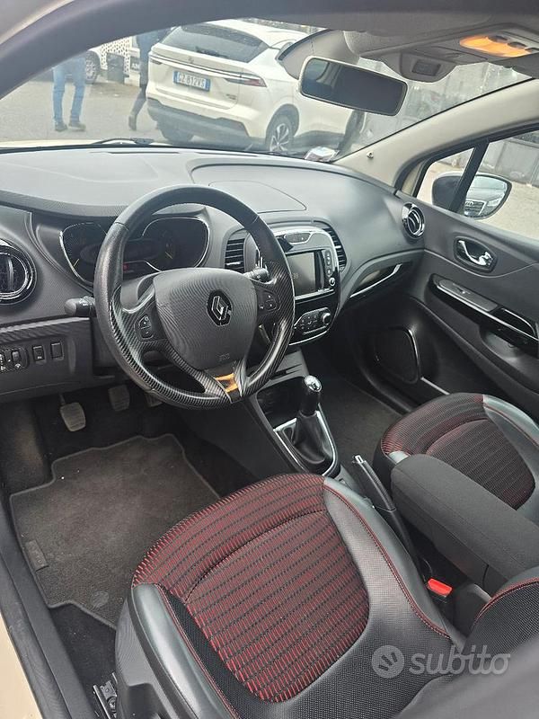 Usata Renault Captur 90 CV (66 kW) 2015 Bianco SUV