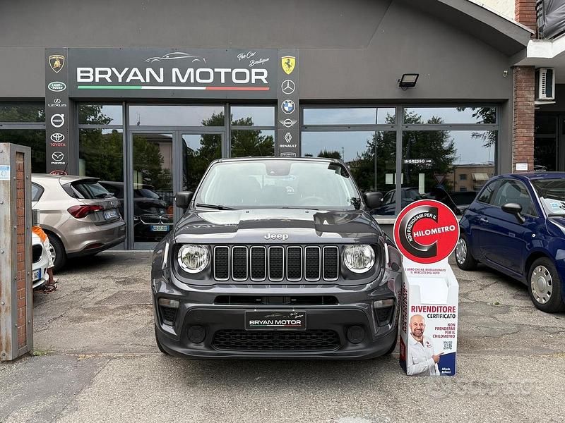 Usata Jeep Renegade Longitude 131 CV (96 kW) 2023 Grigio SUV