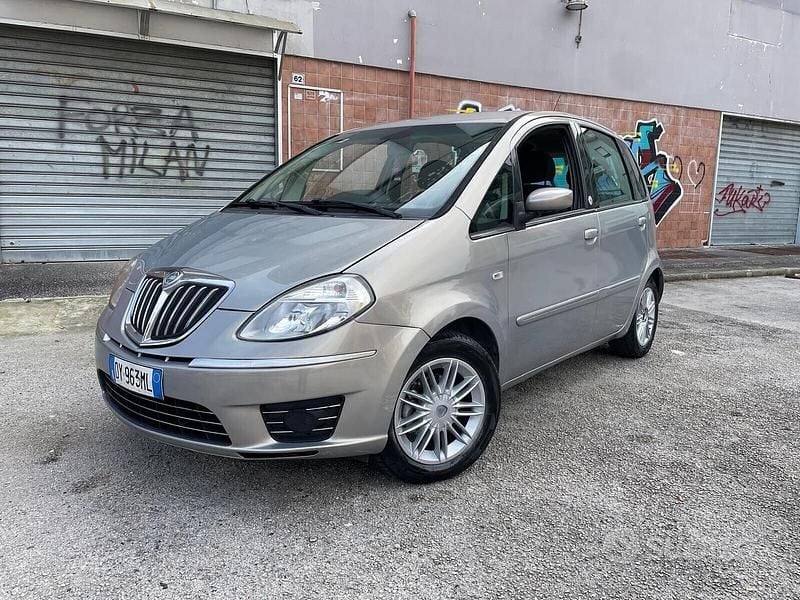 Marrone Usata 2009 Lancia Musa Monovolume | 2499 € (Buon prezzo) - Immagine 1/4