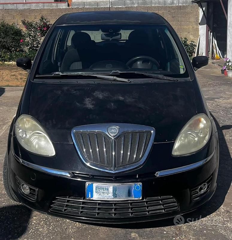 Usata Lancia Musa 90 CV (66 kW) 2008 Nero Monovolume
