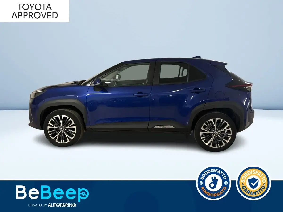 Usata Toyota Yaris Lounge 92 CV (67 kW) 2022 Blu metallizzato Utilitaria