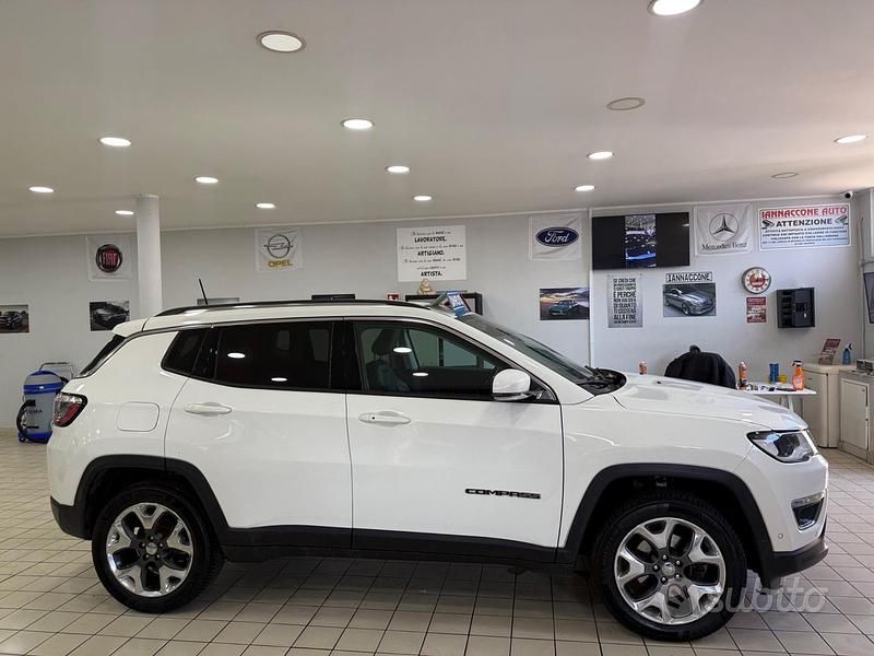 Usata Jeep Compass Limited 140 CV (102 kW) 2018 Bianco SUV